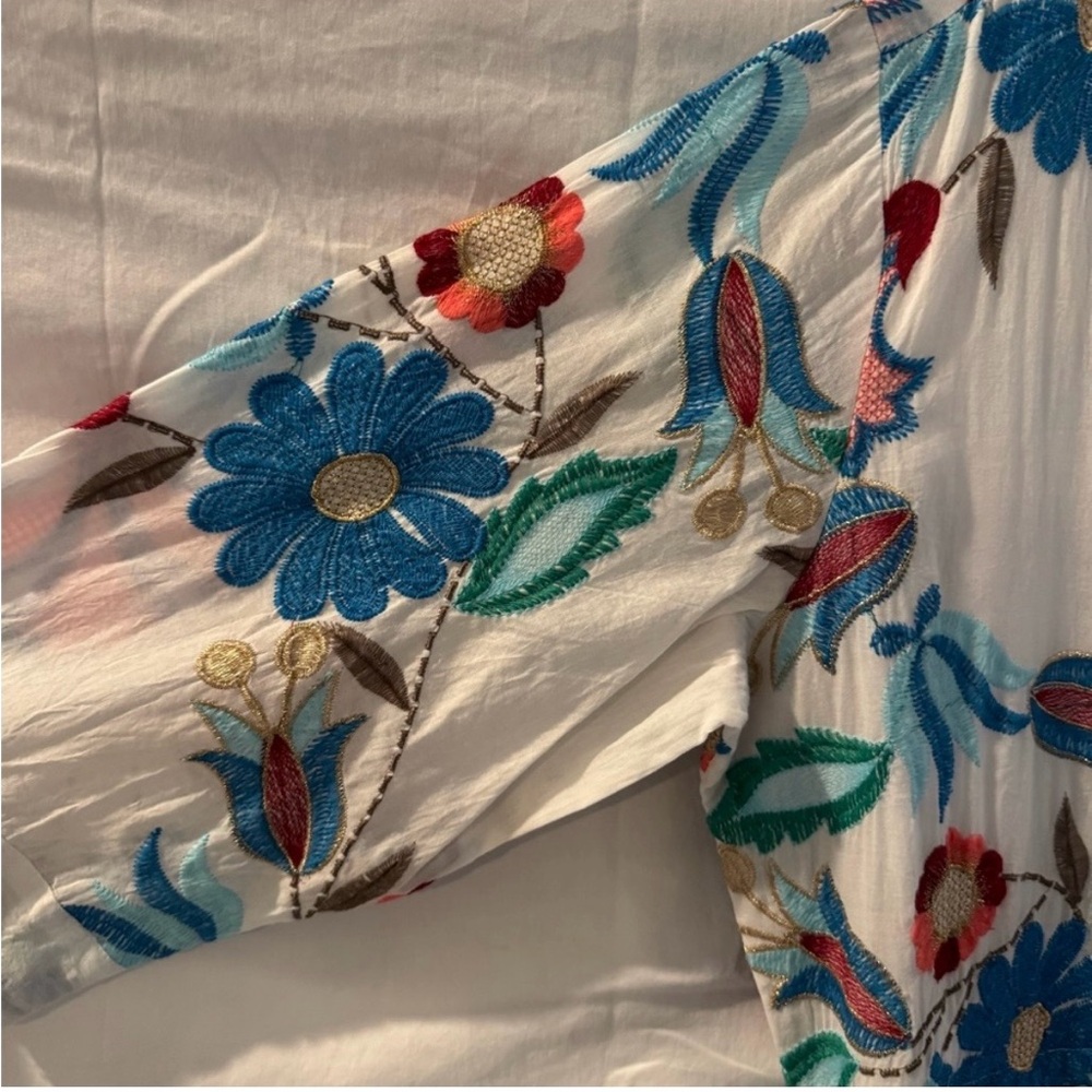 Oliphant White Maxi Dress with Blue and Red Floral Print - Picture 4 of 4